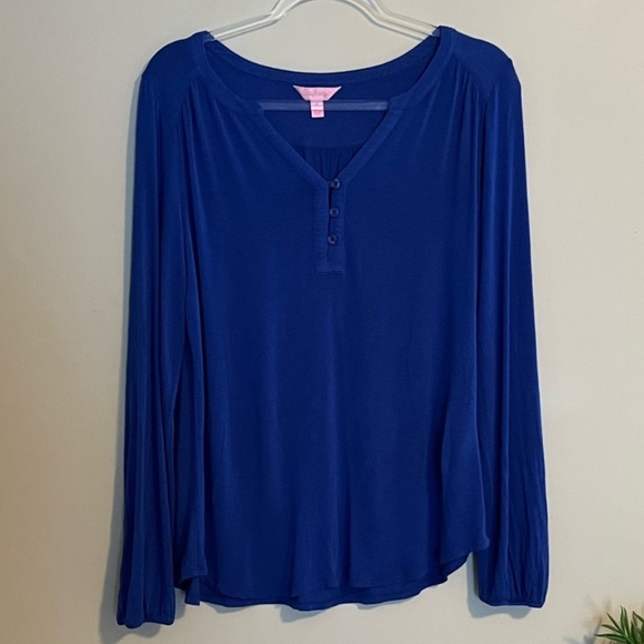 Lily pulitzer stretchy and smooth medium size top - Picture 1 of 9